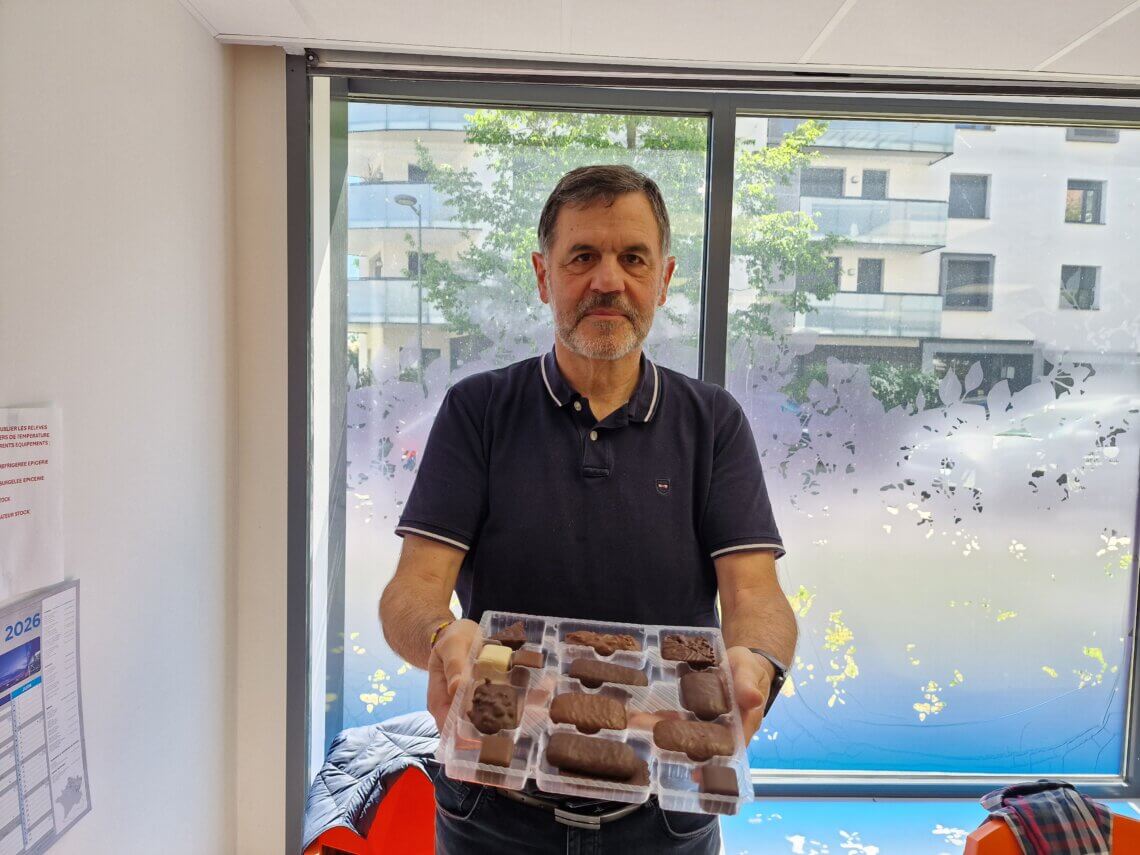 Bruno est bénévole à l’épicerie solidaire de Strasbourg Cronenbourg. Très actif, il s'implique aussi dans d'autres associations locales.