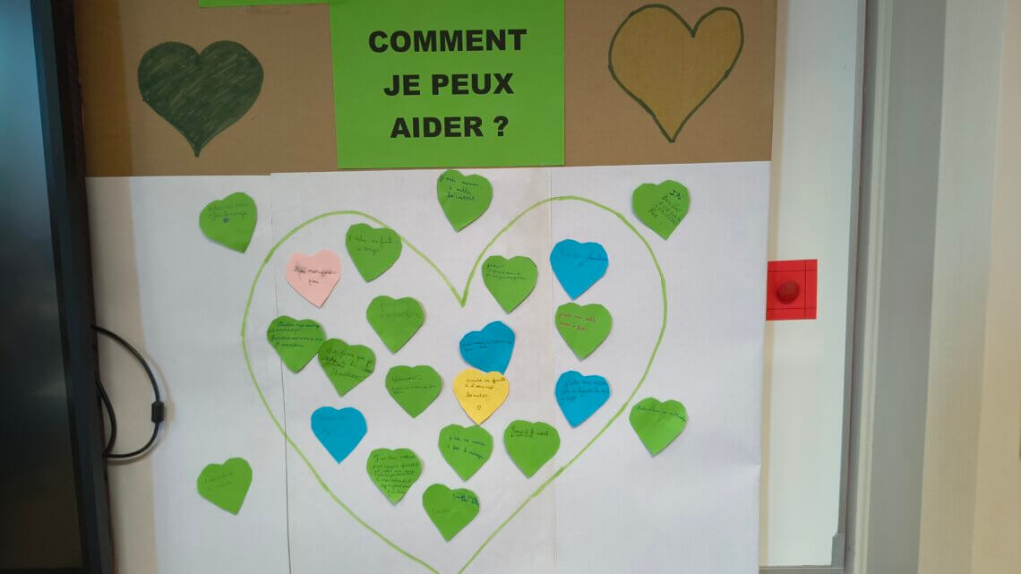 Trois bénévoles de Caritas Alsace sont intervenus auprès d'enfants de l'école de Bollwiller pour semer la petite graine de l'entraide.